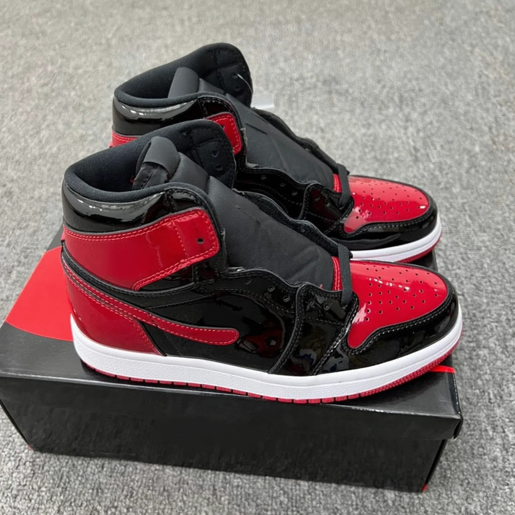NK AJ 1 High "Bred Patent" - Imagen 1